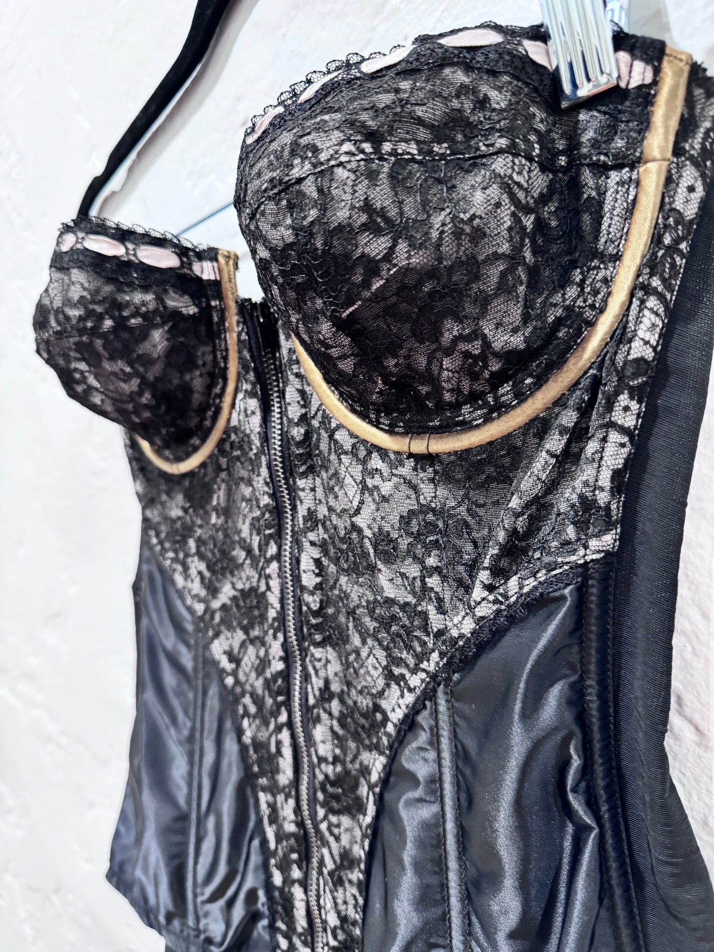1950s Lady Marlene Black Lace Bustier