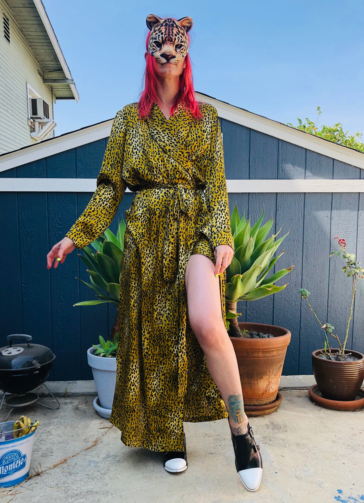 In Heroes We Trust - Maxie Cat Robe