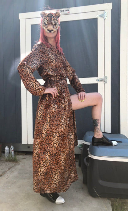 In Heroes We Trust - Maxie Cat Robe