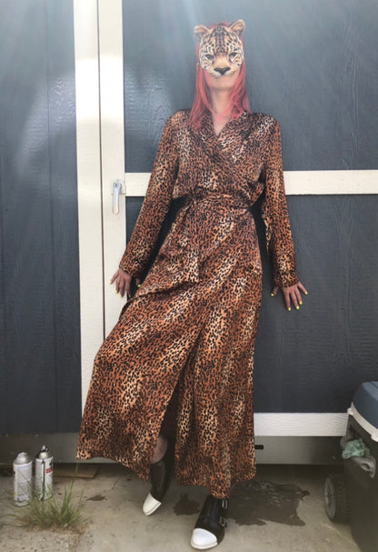 In Heroes We Trust - Maxie Cat Robe