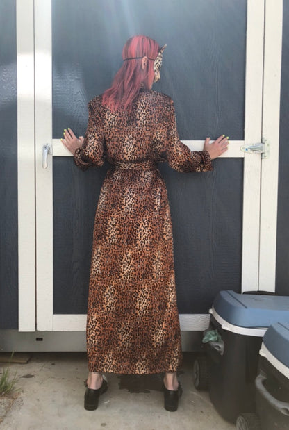 In Heroes We Trust - Maxie Cat Robe